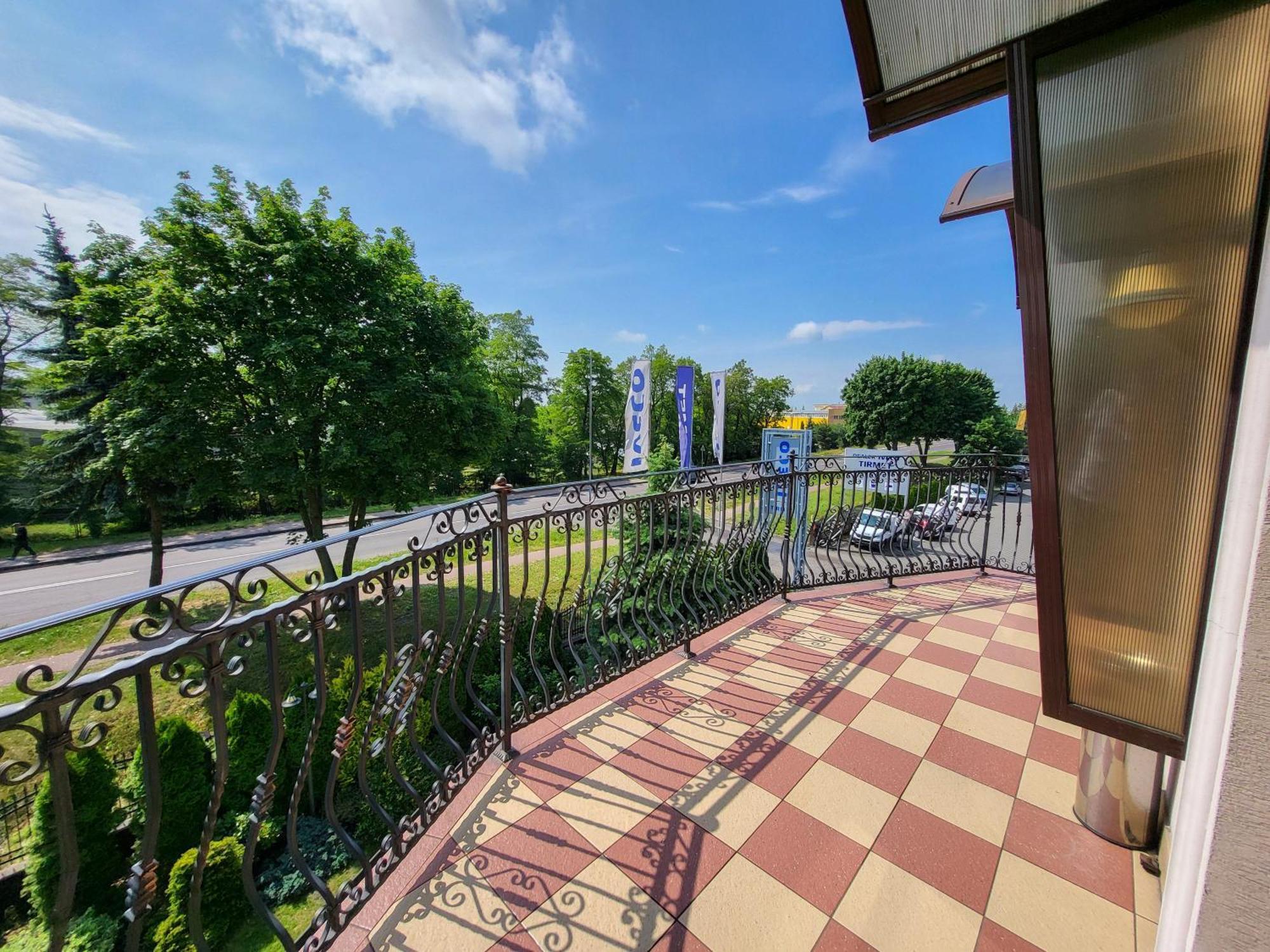 Hotel Hesperus Miedzyrzec Podlaski Exterior photo